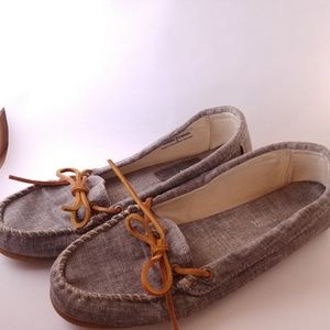 Minnetonka Canvas Moc 238 Denim Loafers slip on